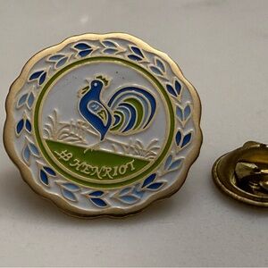Rare Vintage JB Henriot Henriot Quimper Rooster PIN #835 / 7500
